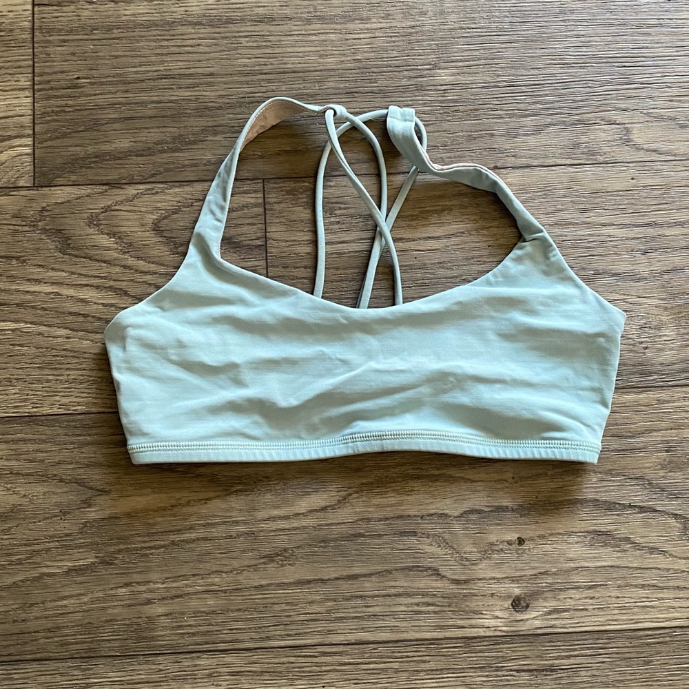 Lululemon Free to Be Bra
